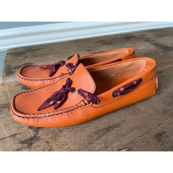 TOD'S Orange Leather Polka Dot Ribbon Driving Shoe - Picture 6 of 11